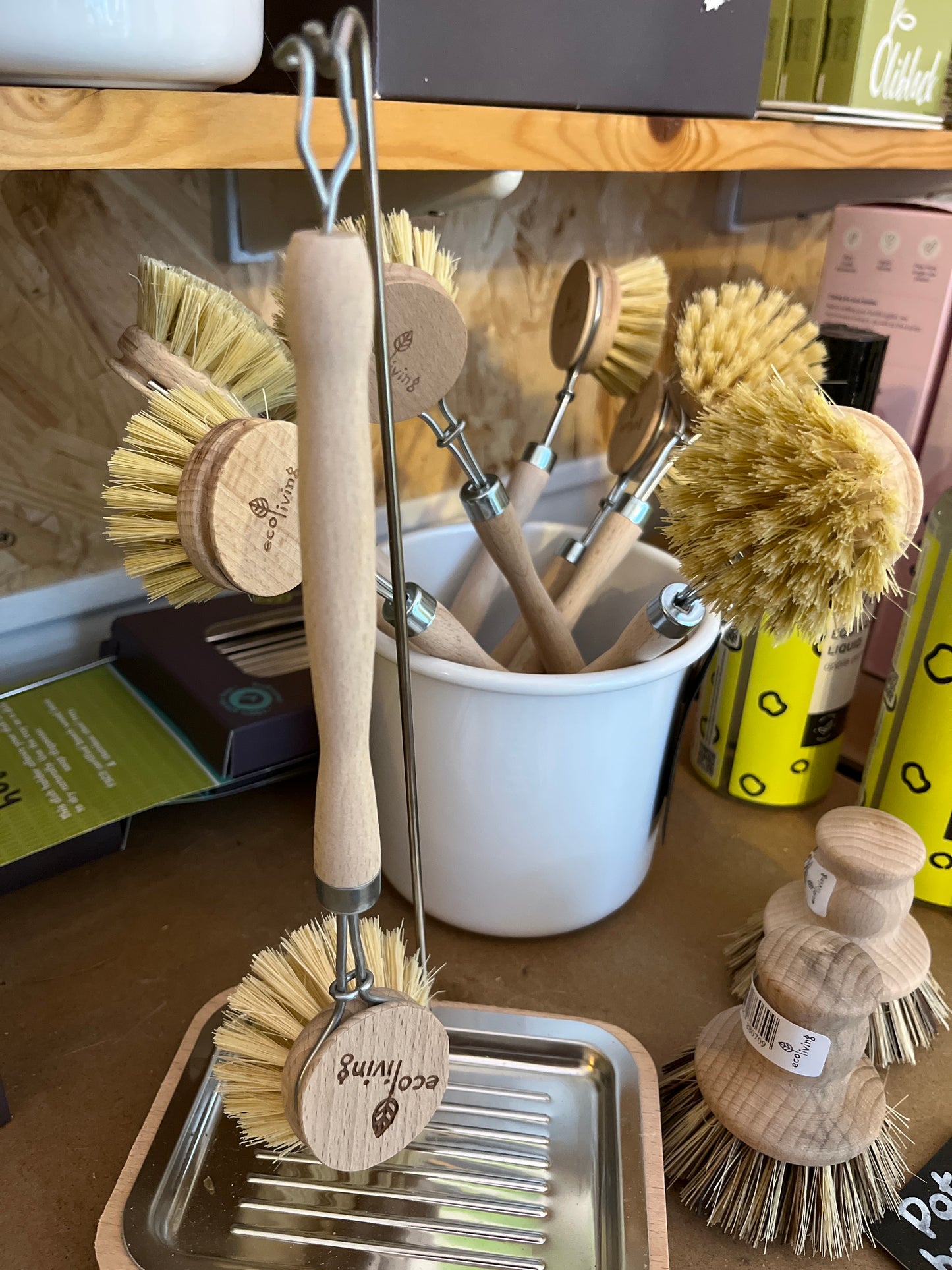 Washing Up Brush Wooden Handle