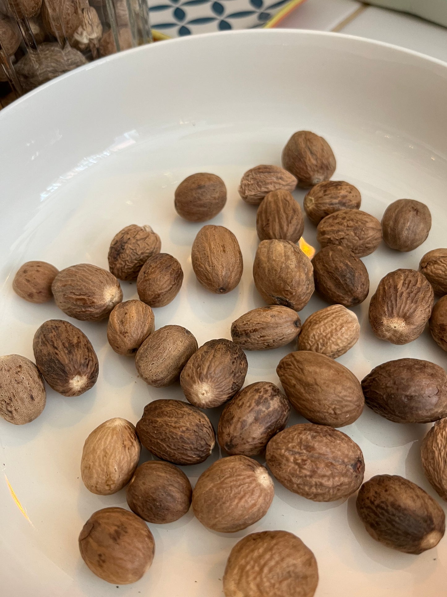Nutmeg Whole ea
